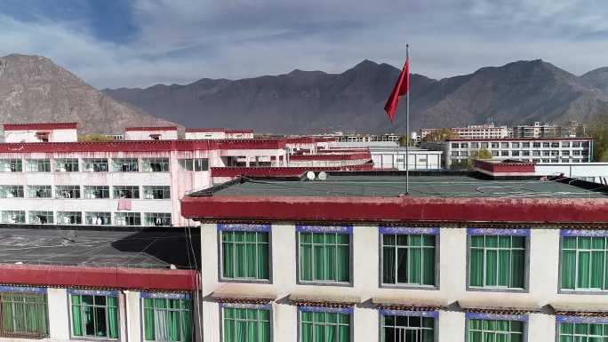 西藏 拉萨 藏医药大学 航拍 门口 广场