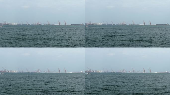 中国河北秦皇岛渤海湾海上起重船