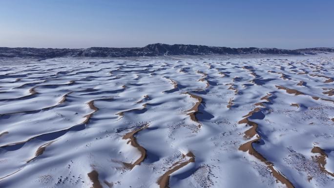 雪后沙漠