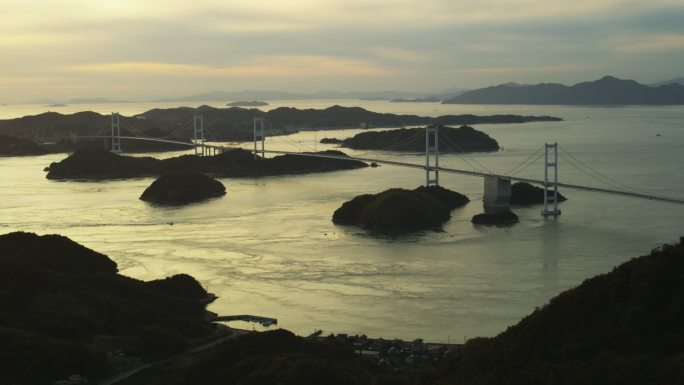 久岛Kaikyo桥