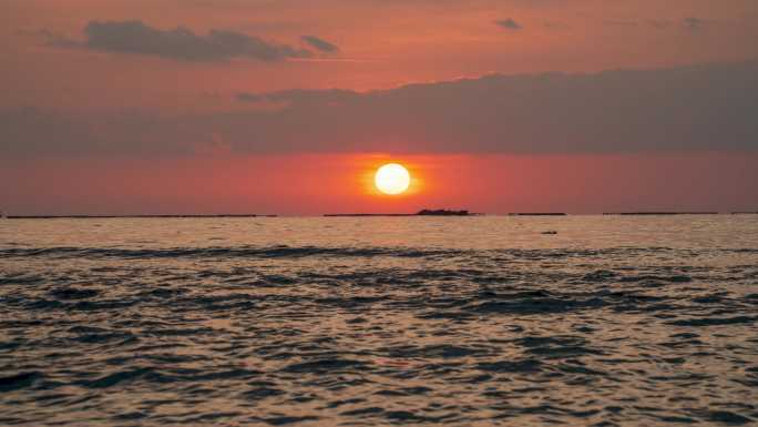 三亚西岛夕阳海平面日落8k超清