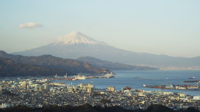 日本的富士山和骏河湾