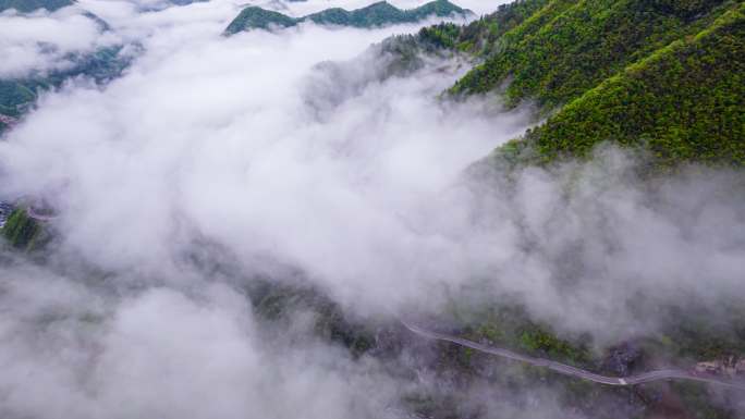 8K震撼山谷山间云雾云海航拍移动延时