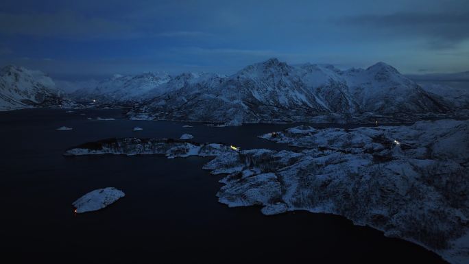 挪威罗弗敦群岛北极圈雷纳冬季雪景高空航拍