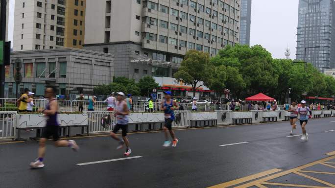 苏州马拉松 人群奔跑 高新区CBD街道