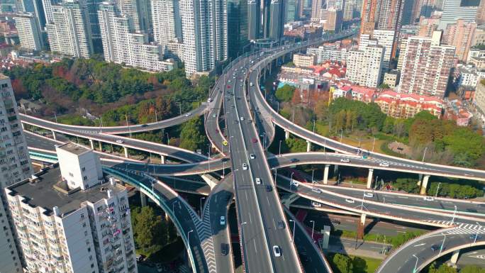 上海市黄浦区鲁班路立交桥车流风景视频素材