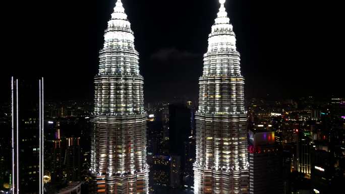 夜晚马来西亚双子塔4K城市地标航拍