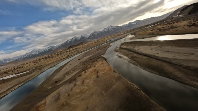 FPV飞跃西藏阿里地区河流湿地落日