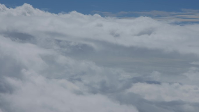 飞机上实拍云层