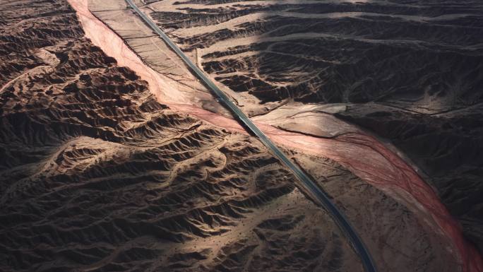 航拍4K土丘荒漠沙漠公路山脉地质无人区