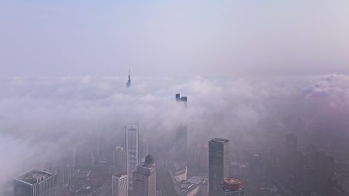 云雾中的南京新街口（1）