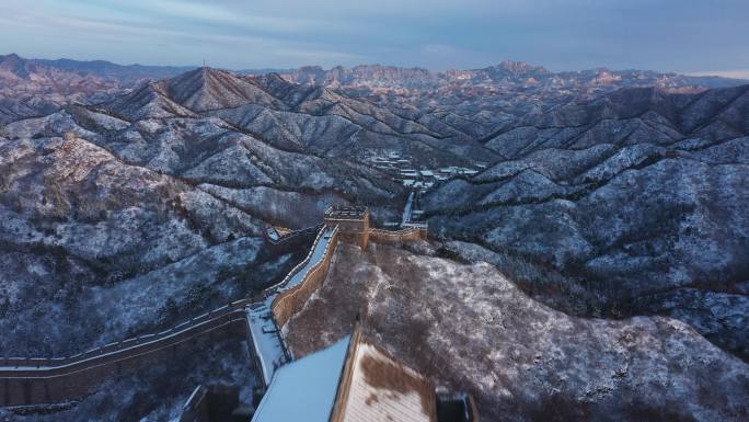 航拍长城雪景