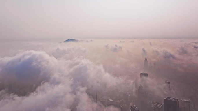 云雾中的南京新街口（4）