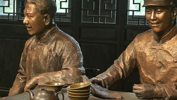 毛泽东与杨开慧清水塘温馨幸福，雕像