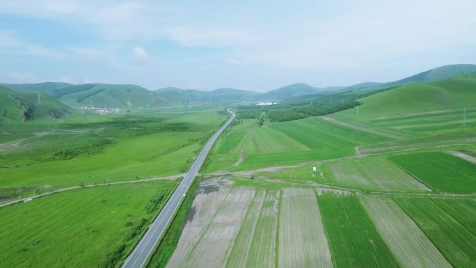 虎什哈公路二道河子路段（坝上草原）