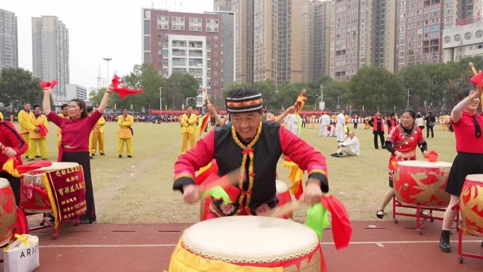 打鼓 舞蹈  表演 户外打鼓 操场打鼓