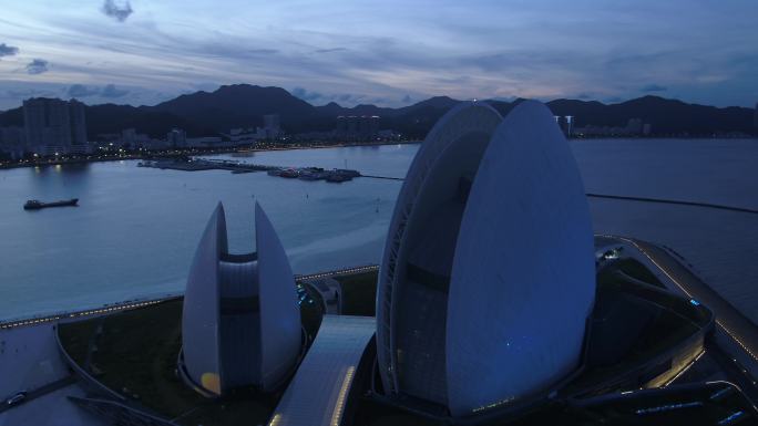 4K珠海大剧院珠海日月贝夜景航拍