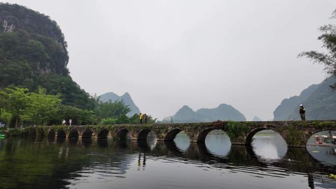 2024广西自然风光桂林山水鹅泉