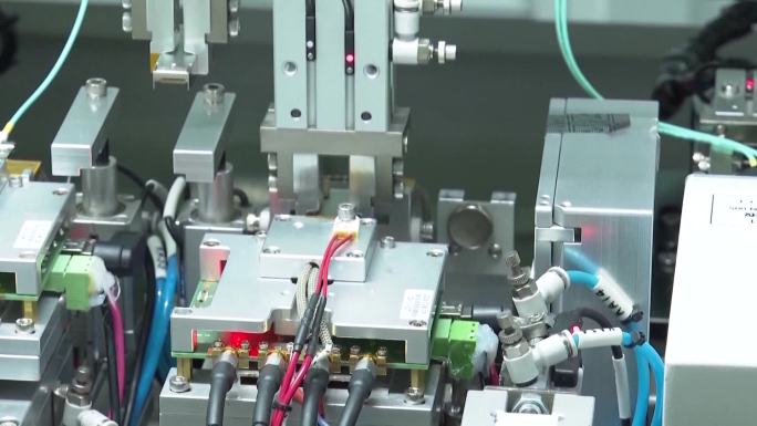 中国工厂高科技自动化生产线内部生产（选编）