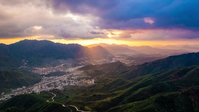 大山 绿美 日出云海 高山日出