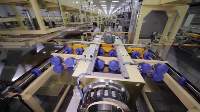中国的芯片工厂高科技自动化流水线生产（选编）