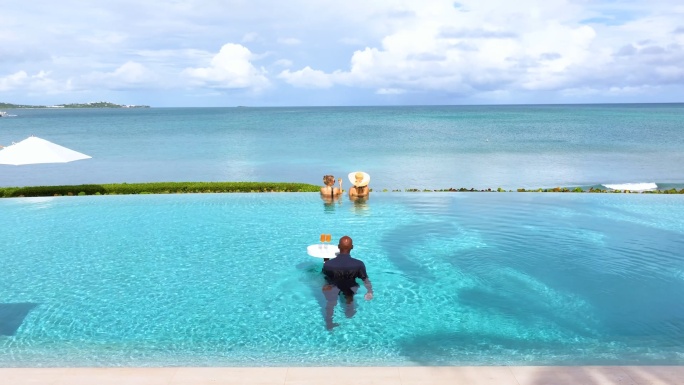 高端酒店民宿海边泳池享受奢华生活