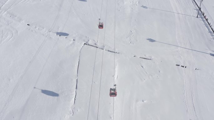 4K航拍吉林省长白山滑雪场冬季雪景风光