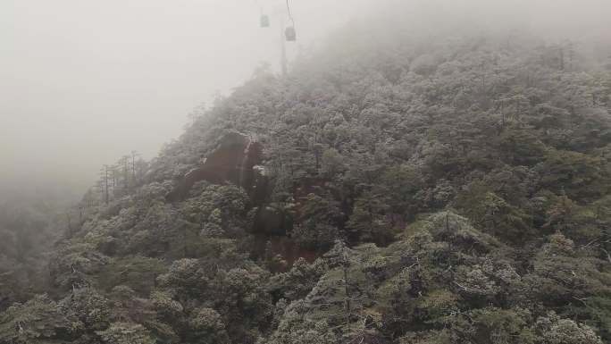 安徽黄山索道缆车雪山美景风景视频素材90