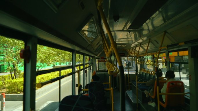 公交车上 公交车素材