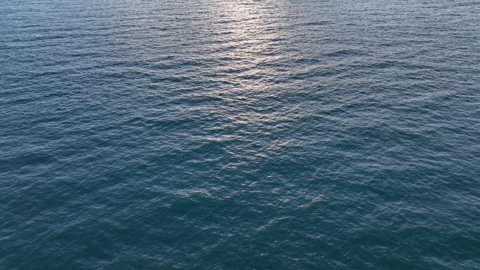 唯美海面阳光水面意境素材飞越水面湖面飞行