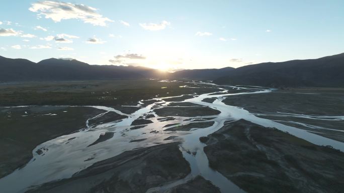 航拍西藏拉孜湿地日落