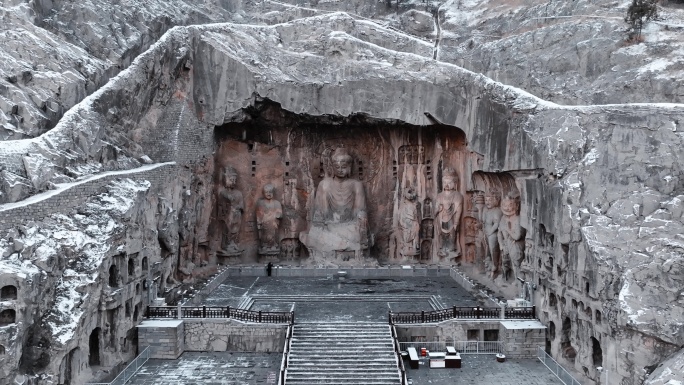 航拍洛阳龙门石窟雪景