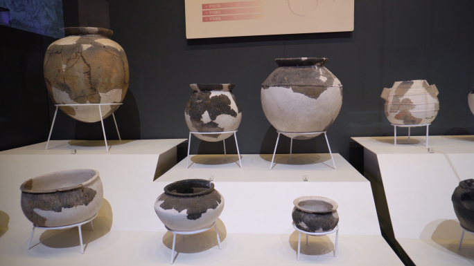 跨湖桥遗址出土的新石器陶器陶罐