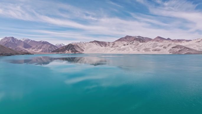 白沙山与白沙湖，白沙湖的倒影