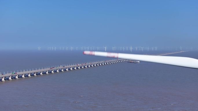 航拍上海临港新城风力发电东海风电场