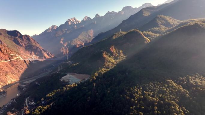 金沙江哈巴雪山 金沙江特大桥