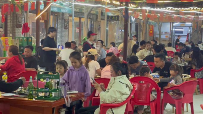 夜市路边摊聚会吃饭