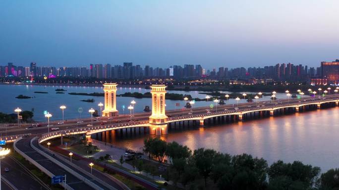 航拍临沂市临沂北京路沂河大桥夜景
