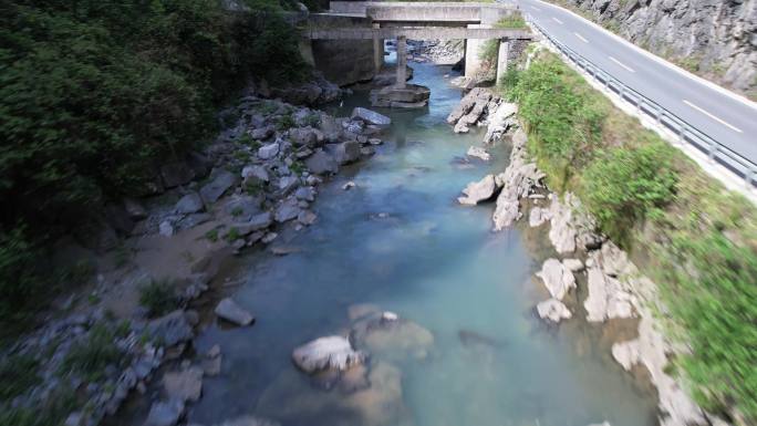 湍急河流 原视频无调色
