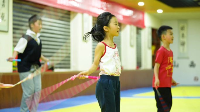 跳绳 跳绳训练 跳绳培训 学生体育素质