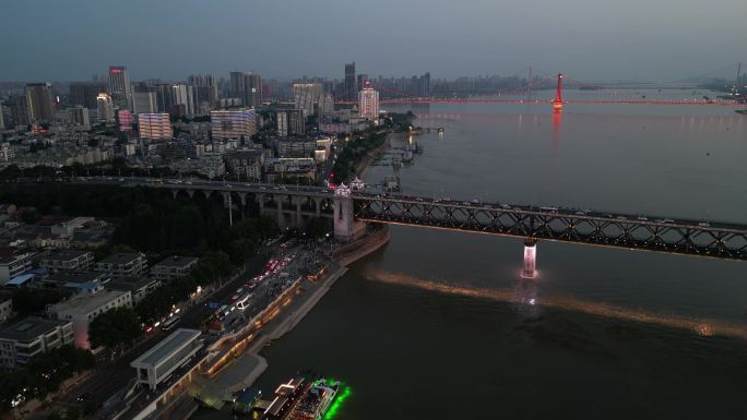 武汉长江大桥黄昏航拍