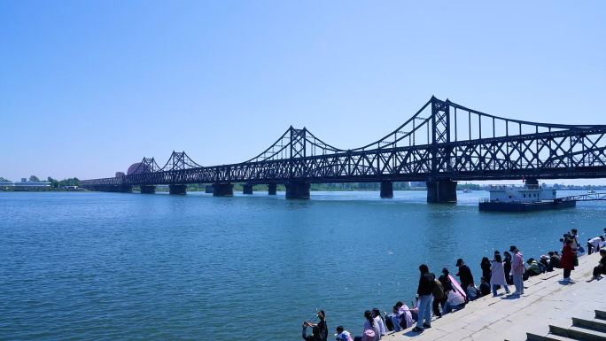 丹东鸭绿江大桥断桥