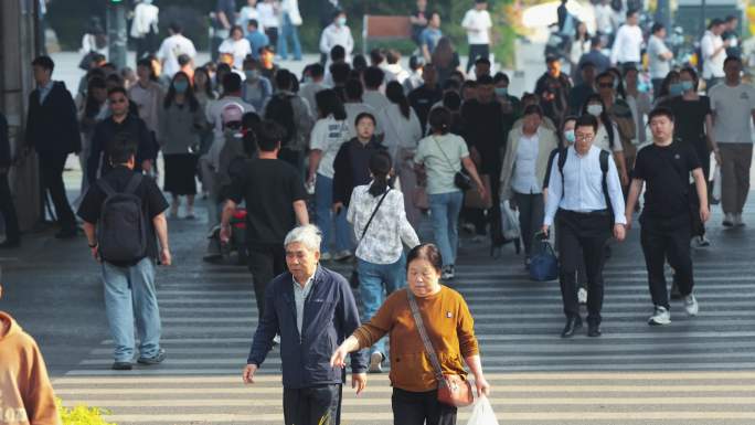 忙碌城市上班人流车流脚步人群交通人口城市