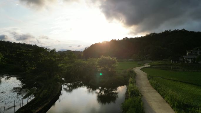 乡村夕阳