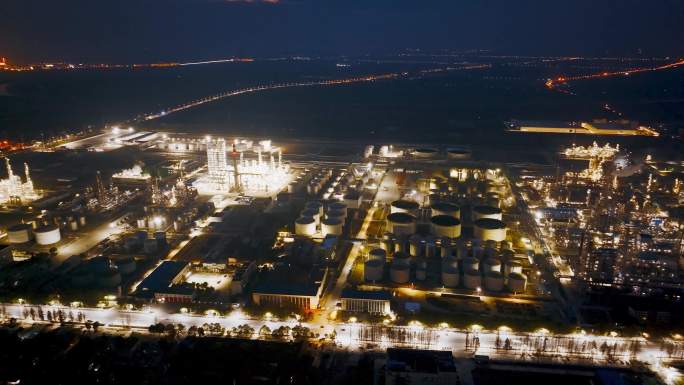 4K石油炼化厂夜景航拍02