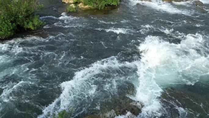 水流水山泉瀑布流水绿色大自然风景