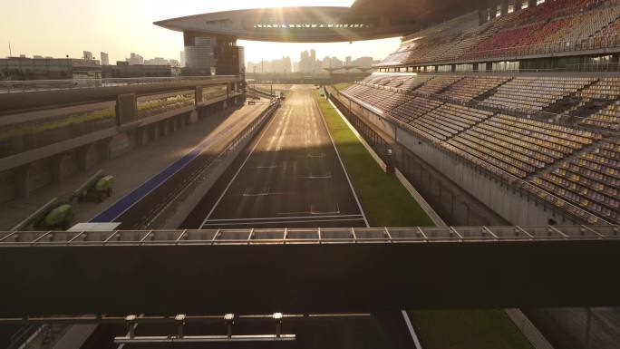 上海国际赛车场看台区 4k航拍 金色清晨