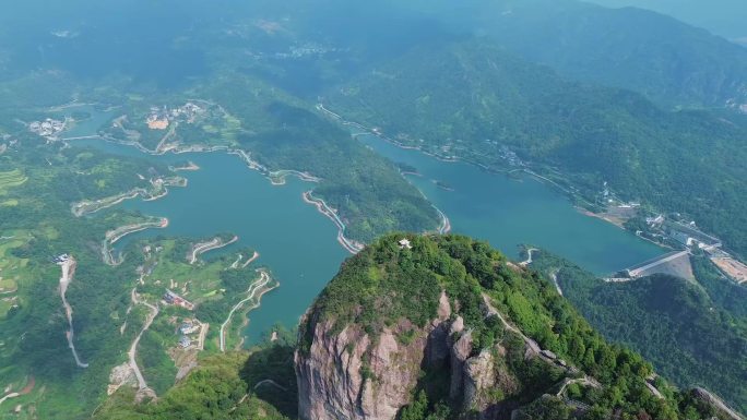 航拍中雁荡山风景