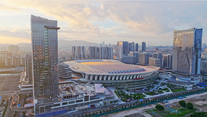 广州白云站白云区唯美日出日落高铁火车