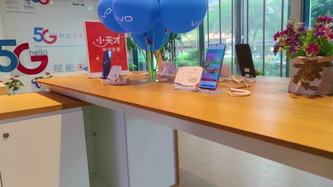 中国电信营业厅展示的苹果手机展示机40